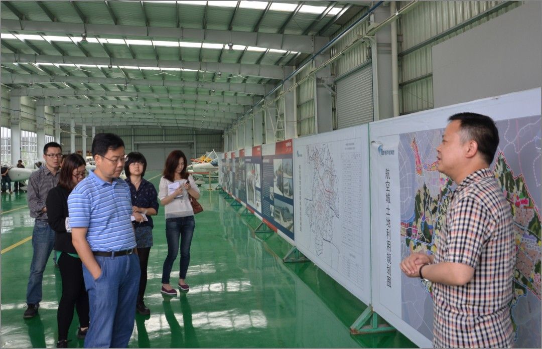 新華社、湖南日?qǐng)?bào)等30多家媒體來株實(shí)地采訪航空城建設(shè)情況